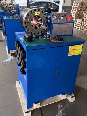 6-51mm Điện lực 220v/240v/380v/415v Máy cắt ống cao su 600T Lực cắt với kích thước 860 * 640 * 1300 mm
