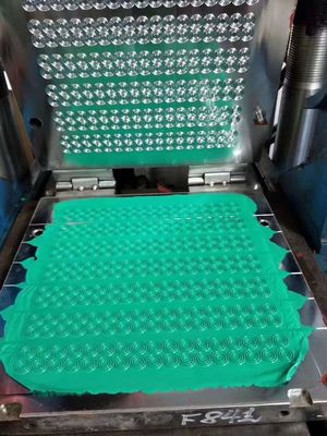 Giá tốt. Màu xanh lá cây NBR/FKM/FFKM cao su O vòng OEM/ODM nén đúc với khả năng chống dầu tốt 16-30 N/mm Độ bền xé trực tuyến