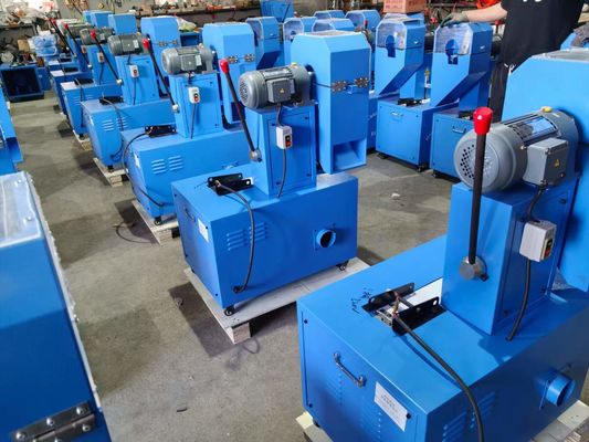 Giá tốt. Máy cắt ống cao su 850*600*1200mm cho các chương trình đào tạo hỗ trợ và dịch vụ trực tuyến