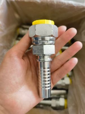 Các nguyên liệu thô khác nhau Thép cacbon Lớp nối ống dầu lớn có sợi nối Ống ống thủy lực Lớp nối ống dầu thép không gỉ