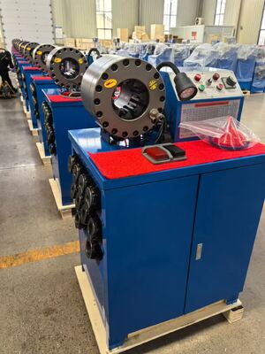 Giá tốt. Lực uốn 2 inch 600T Kích thước uốn màu xanh đạt 2,5 inch với các công cụ khuôn thay đổi nhanh Máy uốn ống cao su với phạm vi 6-51mm và 10 khuôn có thể thay thế cho nhau trực tuyến