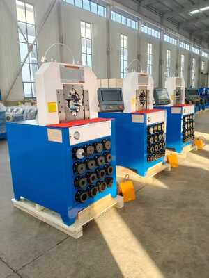 3 Inch Electric 220v / 380v Hydraulic Hose Crimping Machine với 0.01 mm chính xác PLC / hệ thống điều khiển bông và 6-76mm Crimping Range